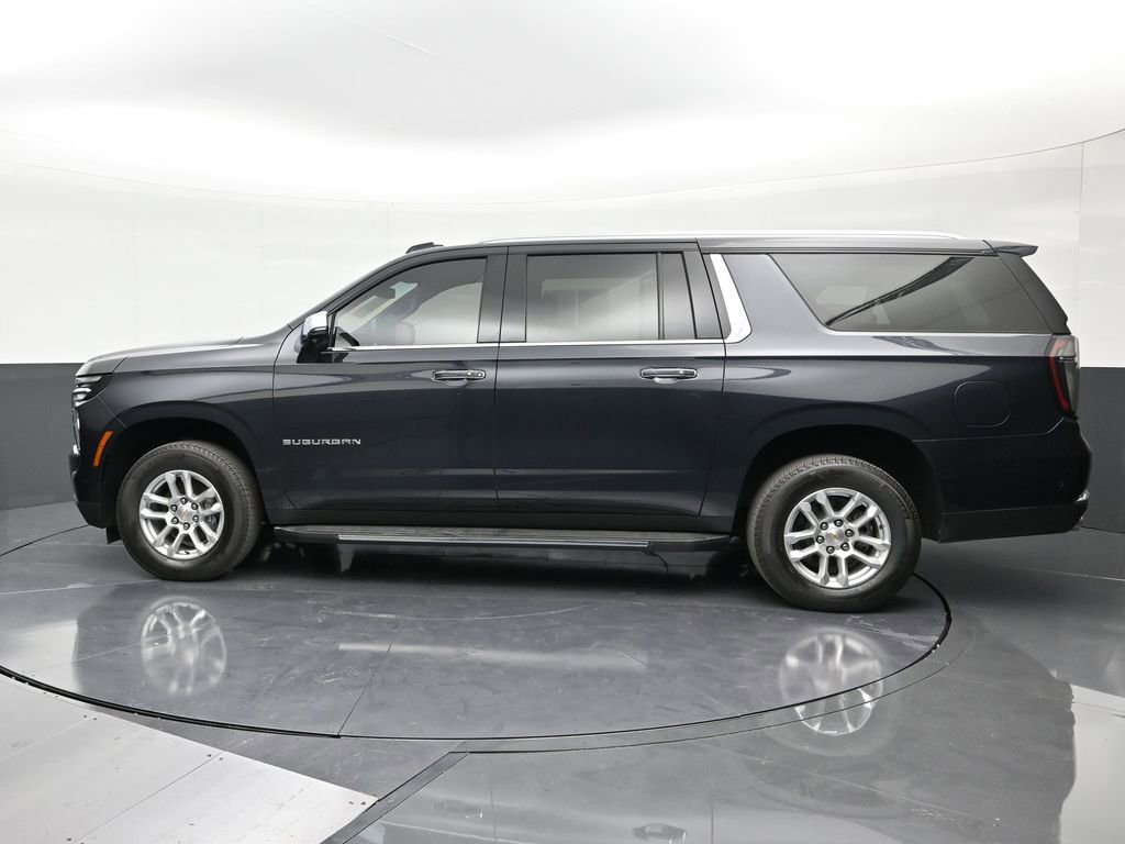 Certified 2025 Chevrolet Suburban Premier image 2