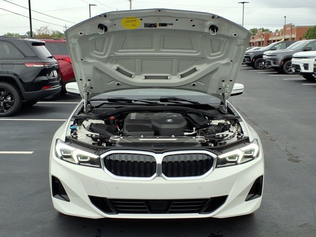 Used 2025 BMW 330i xDrive Sedan AWD/4WD image 34
