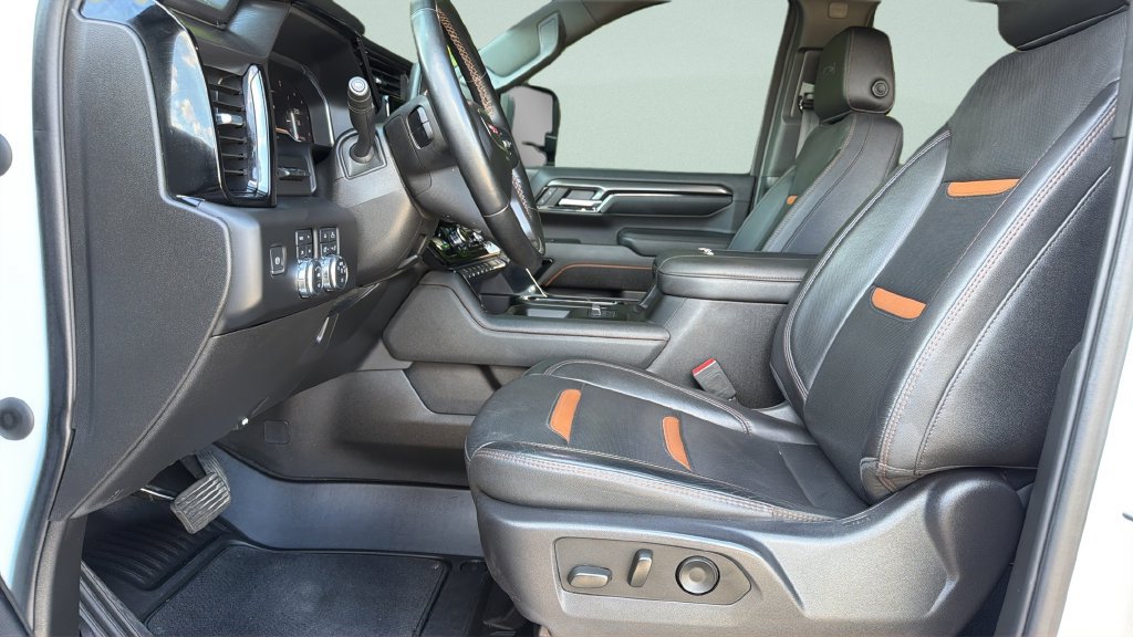 Used 2024 GMC Sierra 2500 AT4 w/ AT4 Premium Plus Package AWD/4WD image 31