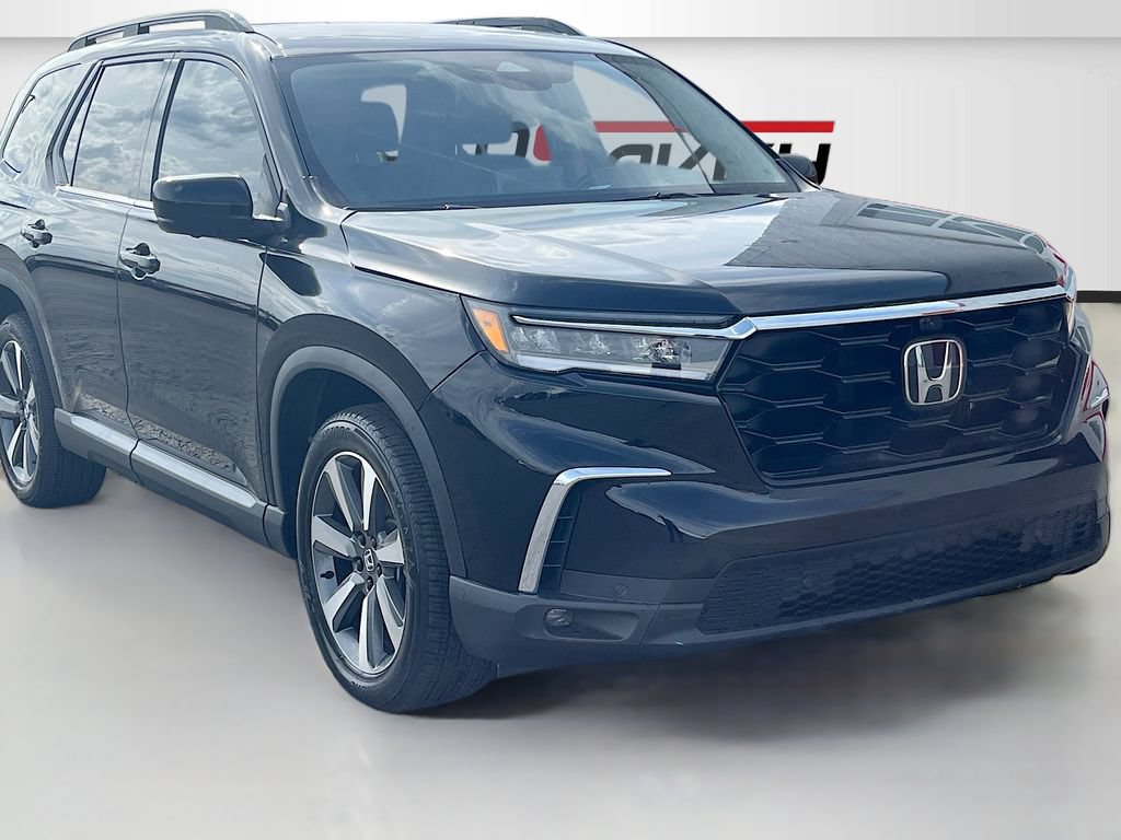 Used 2025 Honda Pilot Elite