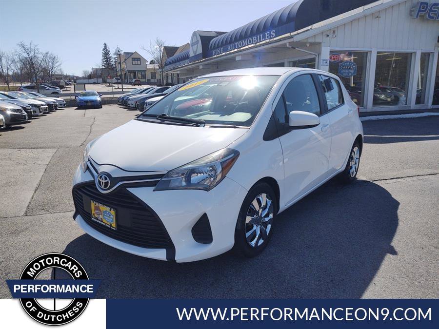 Used 2017 Toyota Yaris L w/ Carpet Mat Package FWD image 7