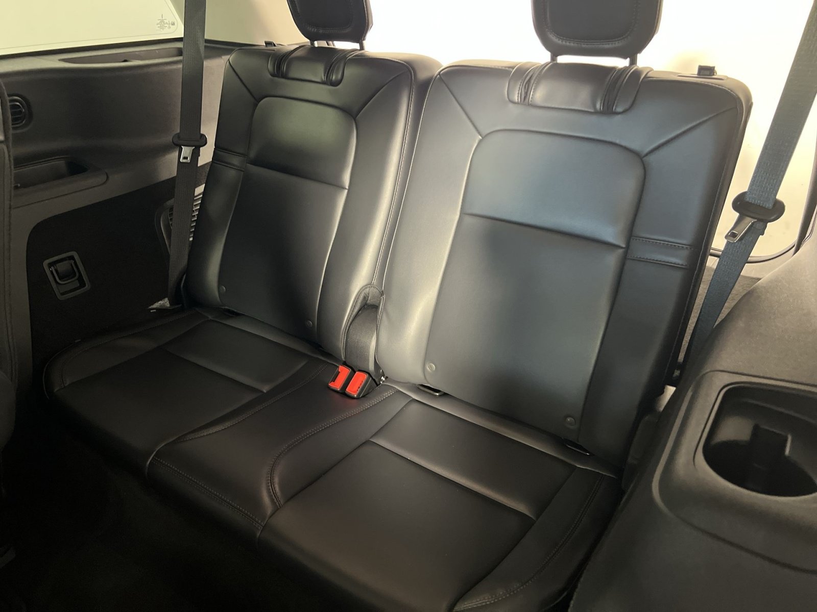 Used 2025 Lincoln Aviator AWD image 27