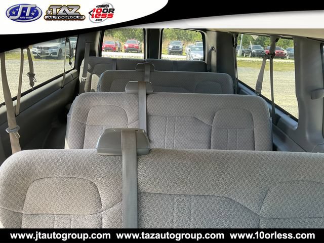 Used 2016 Chevrolet Express 3500 LT w/ LT Preferred Equipment Group RWD image 9