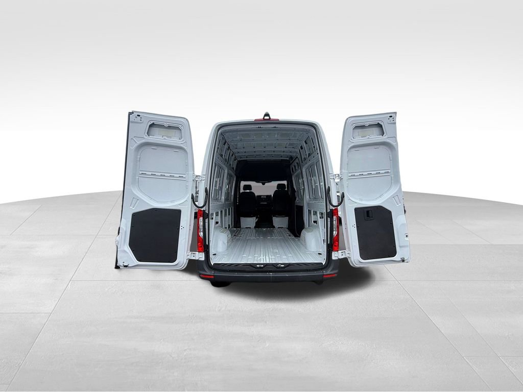 Used 2024 Mercedes-Benz Sprinter 2500 w/ Acoustic Package image 13