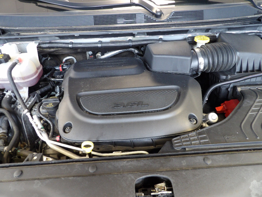 Used 2024 Chrysler Pacifica Touring-L FWD image 11