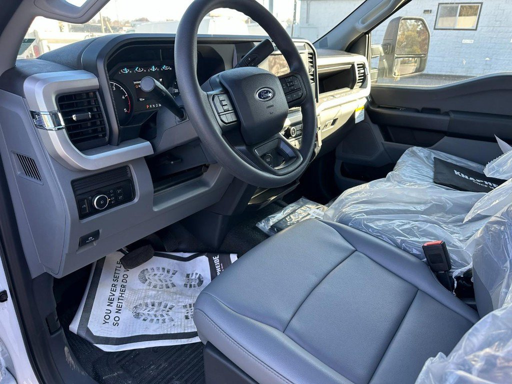 New 2025 Ford F450 XL w/ XL Chrome Package AWD/4WD image 6
