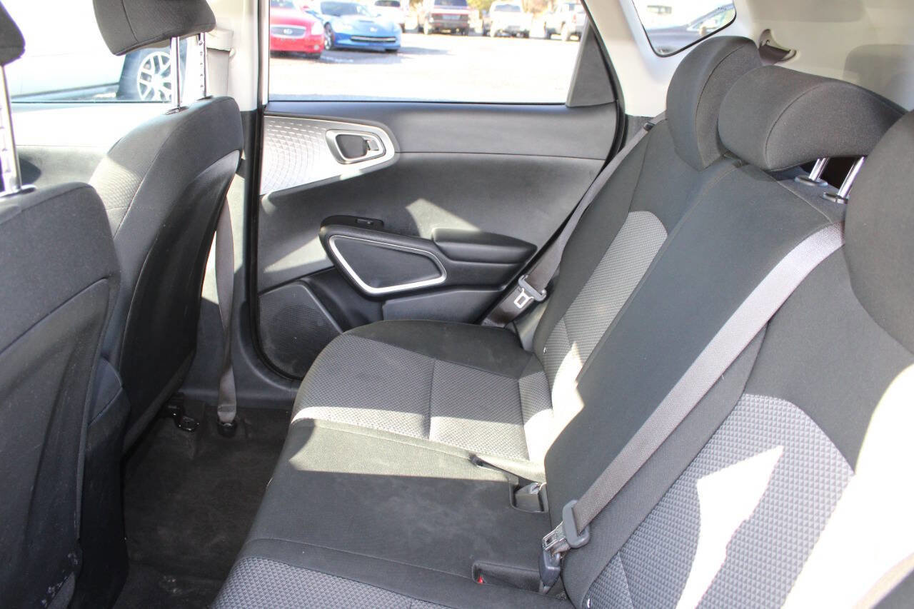 Used 2022 Kia Soul LX w/ Technology Package image 20