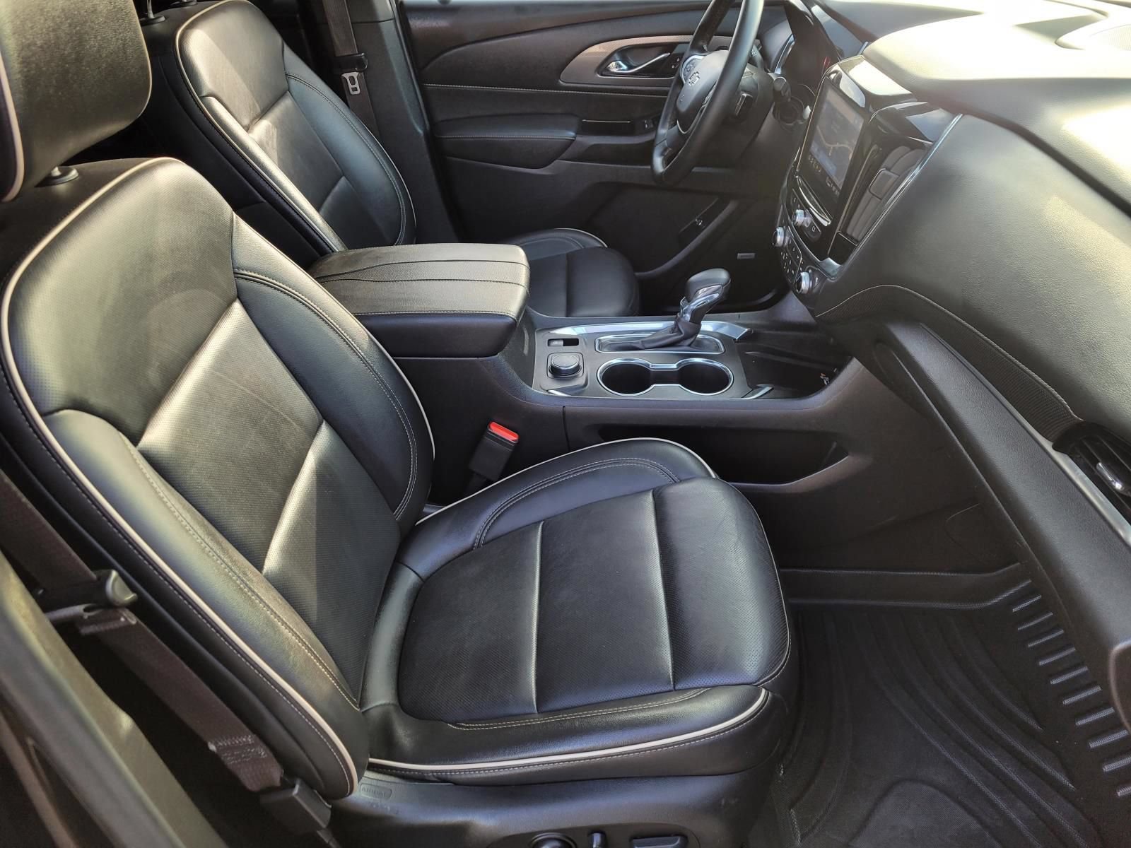 Used 2023 Chevrolet Traverse Premier w/ Redline Edition FWD image 11