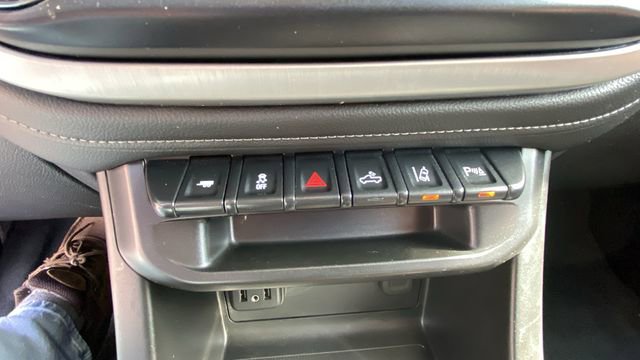 Used 2021 GMC Canyon Elevation w/ Driver Alert Package image 25