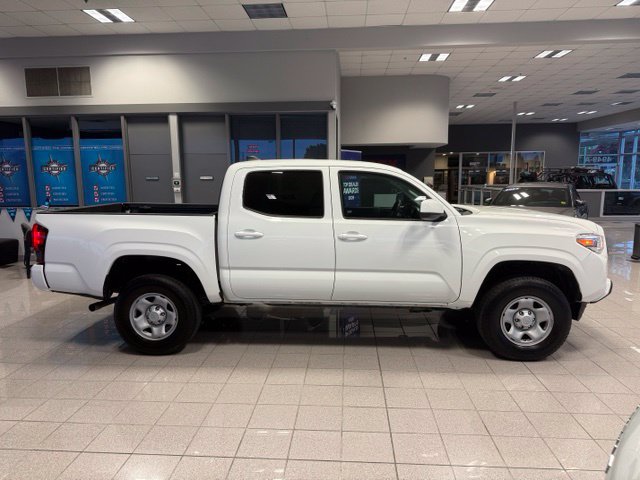 Used 2021 Toyota Tacoma SR AWD/4WD image 3