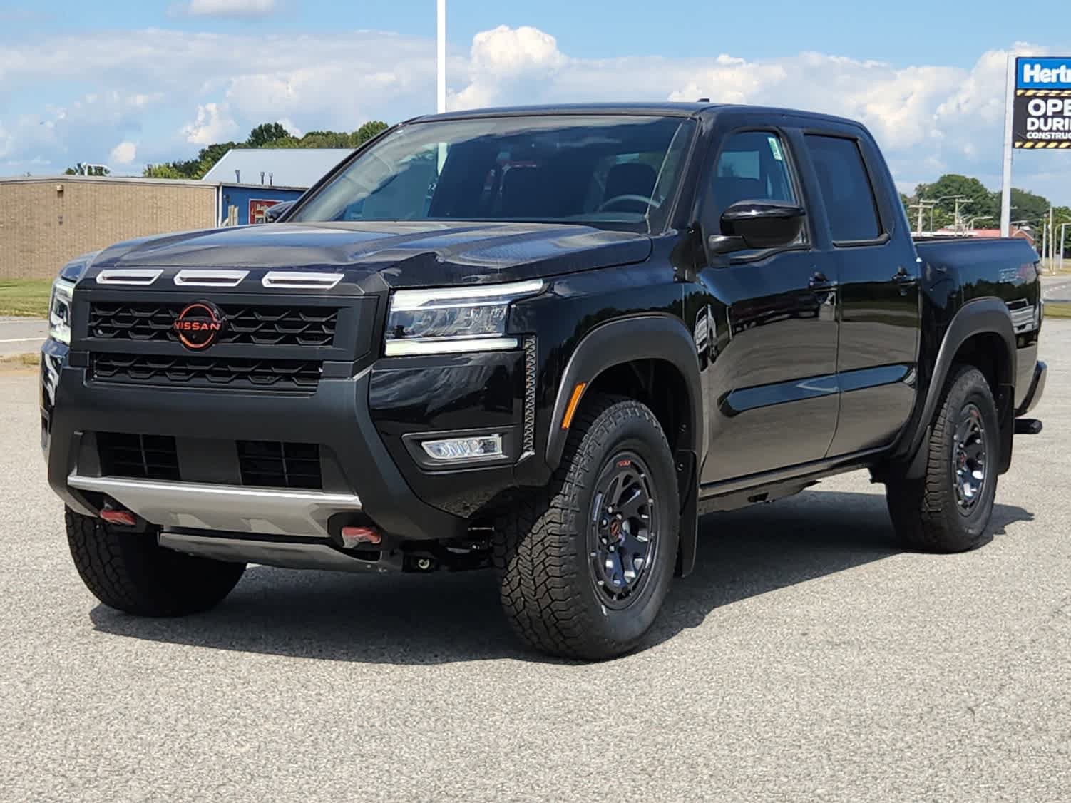 New 2025 Nissan Frontier PRO-4X w/ Interior Protection Package