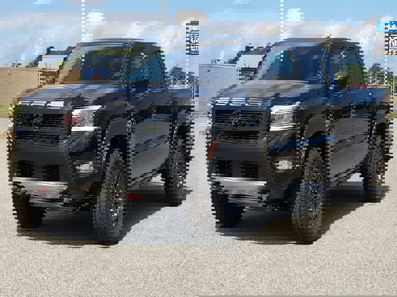 New 2025 Nissan Frontier PRO-4X w/ Interior Protection Package AWD/4WD image 1