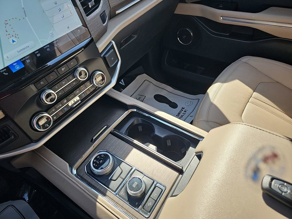 Used 2024 Ford Expedition Max Limited image 30