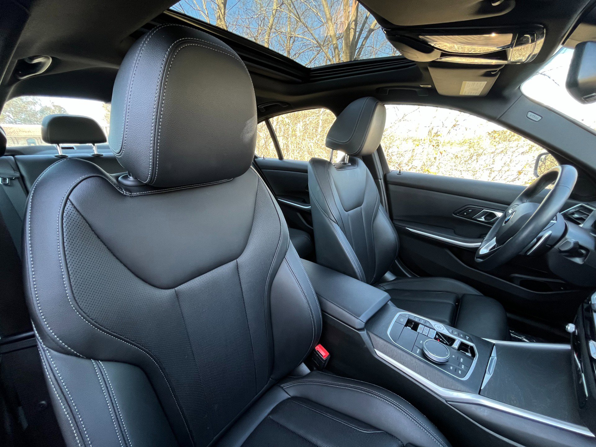 Used 2024 BMW 330i xDrive Sedan w/ Premium Package image 21