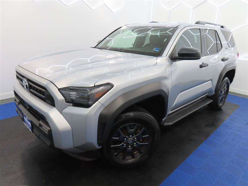 Used 2025 Toyota 4Runner SR5 AWD/4WD image 4
