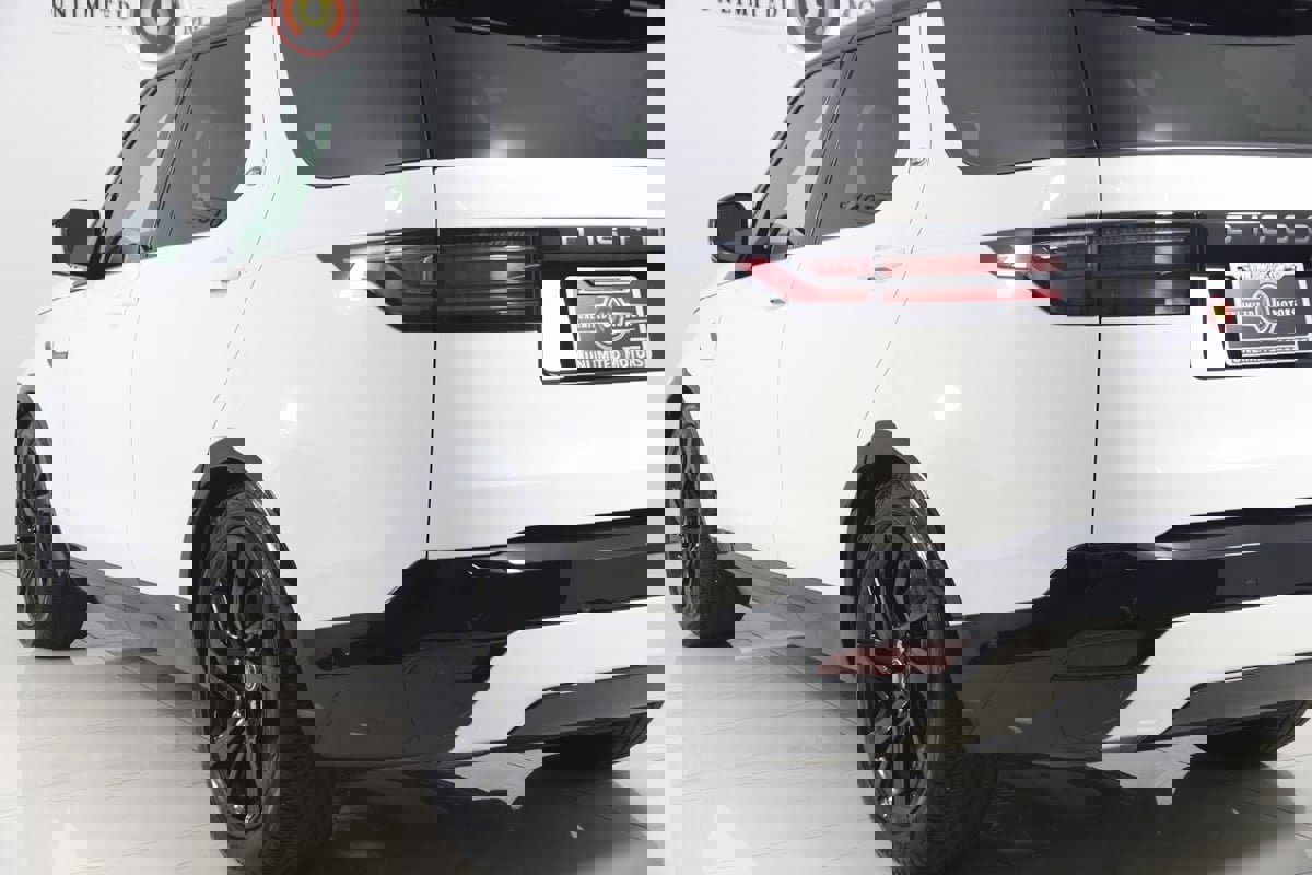 Used 2023 Land Rover Discovery S R-Dynamic image 26