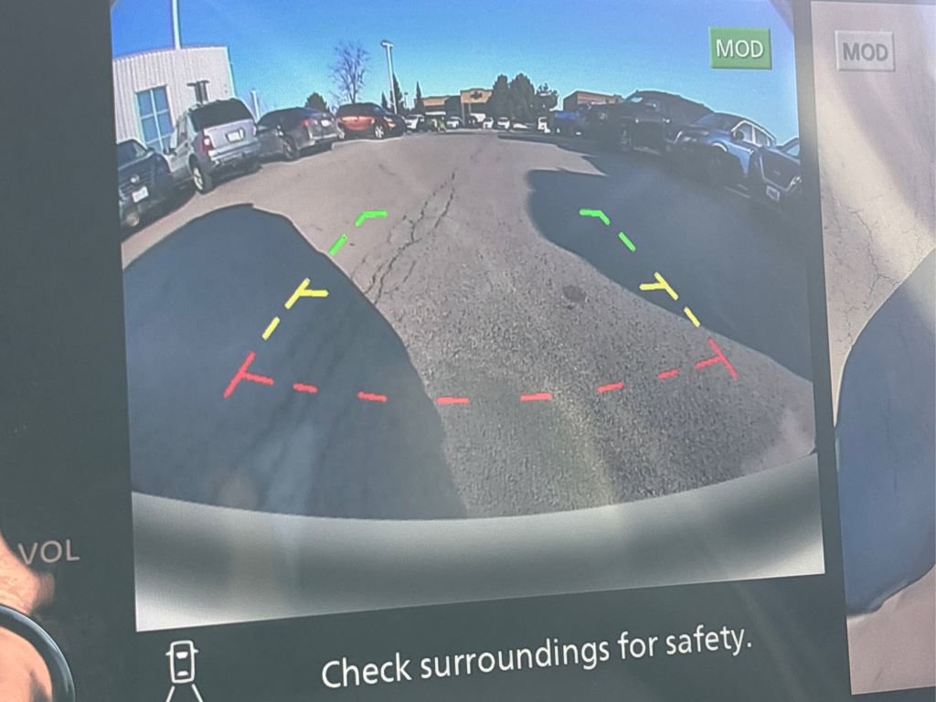 Used 2024 Nissan Pathfinder Platinum w/ Cargo Package image 34