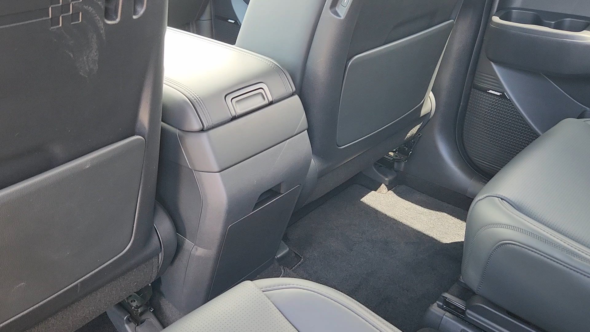 Used 2025 Hyundai Santa Fe Calligraphy AWD/4WD image 18