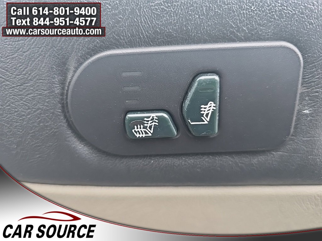 Used 2004 HUMMER H2 w/ Preferred Equipment Group image 27