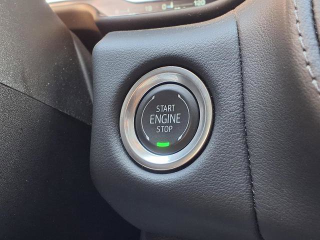 Used 2024 GMC Yukon SLE w/ Gmc Pro Safety Plus Package RWD image 9