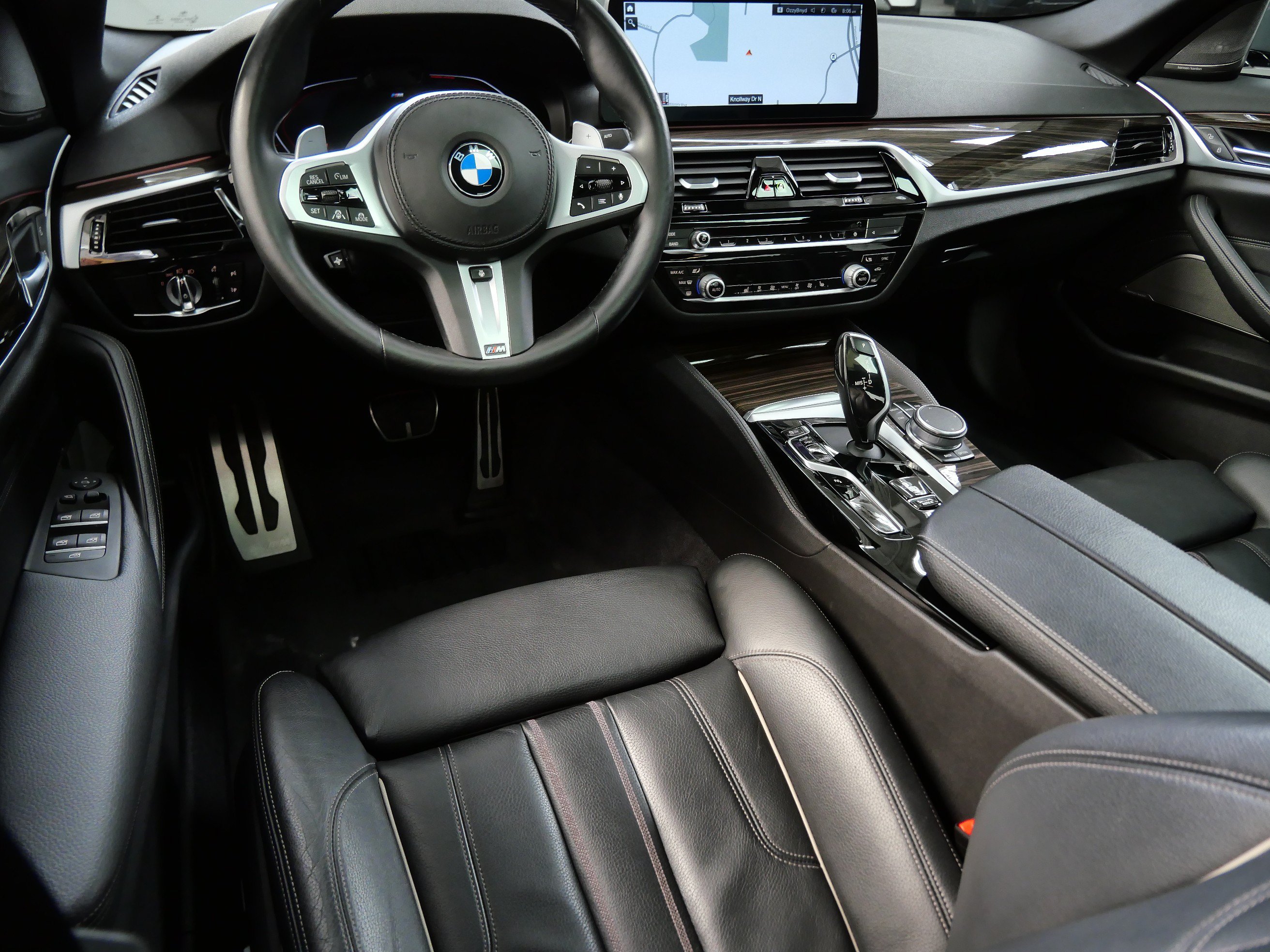 Used 2021 BMW 530i xDrive AWD/4WD image 2