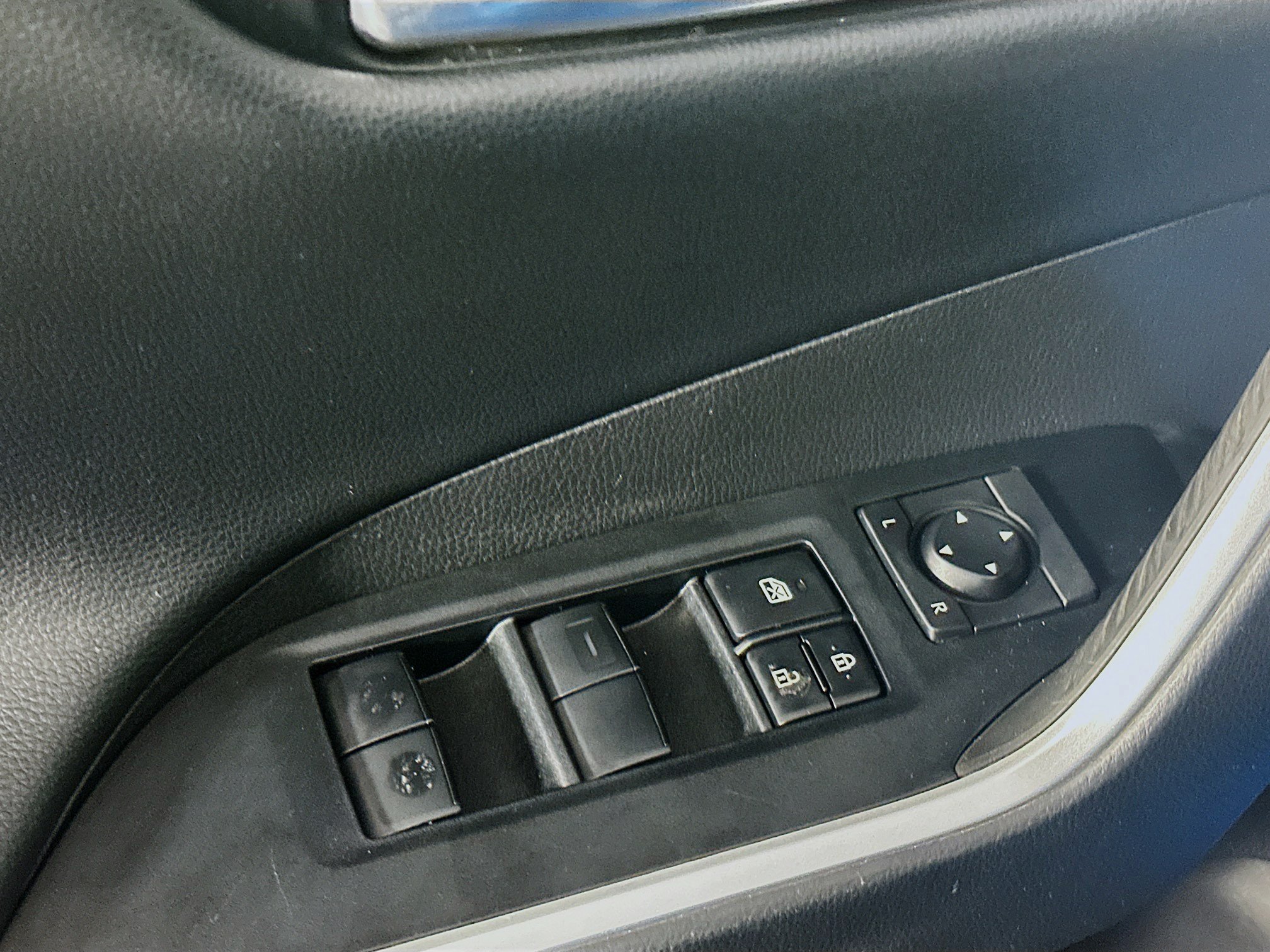 Used 2019 Toyota RAV4 Adventure AWD/4WD image 15