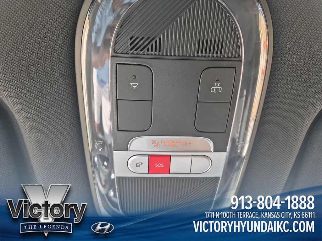 Used 2025 Hyundai Ioniq 6 SE RWD image 33