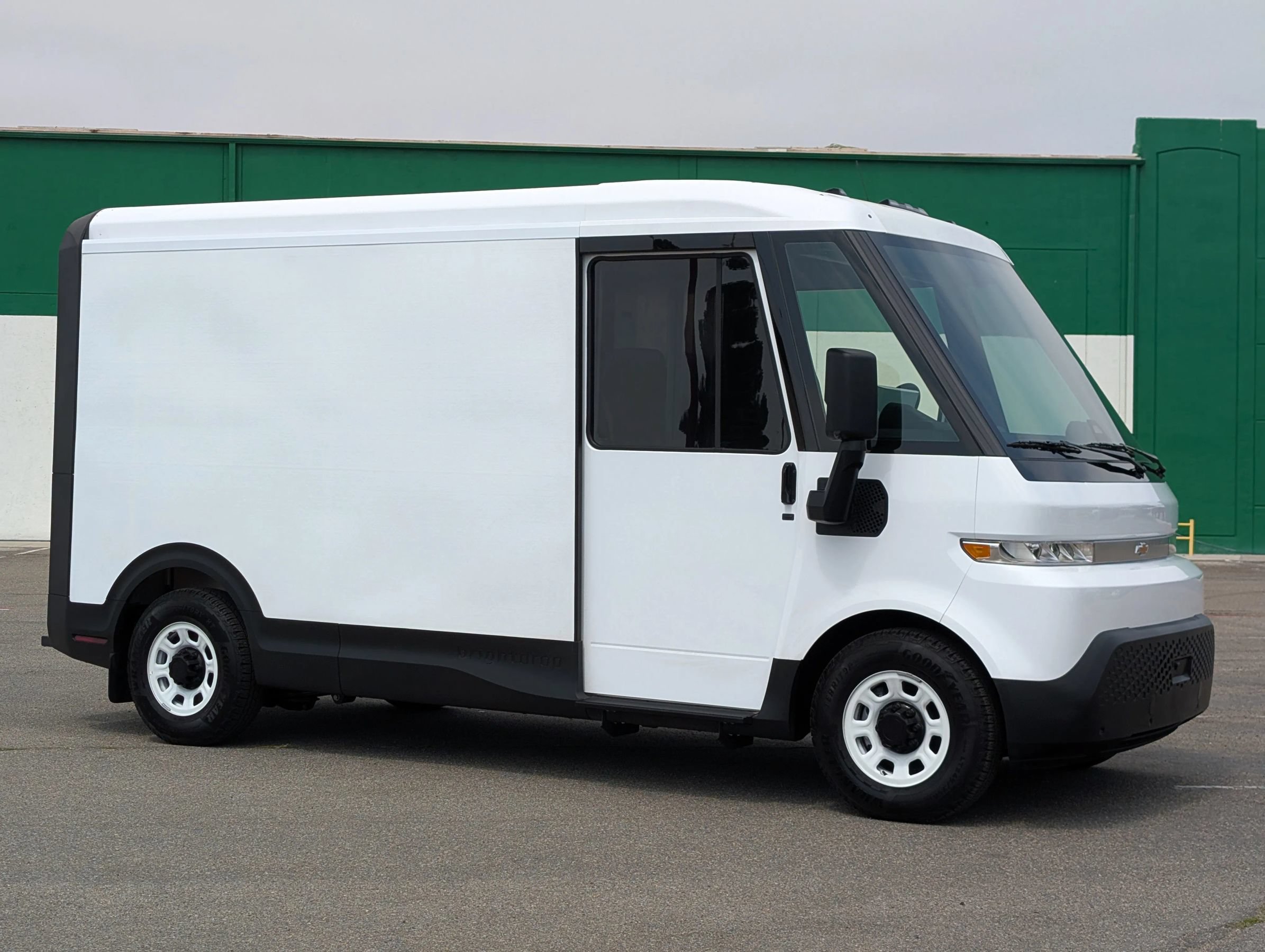 Used 2025 Chevrolet Brightdrop 400 FWD image 1