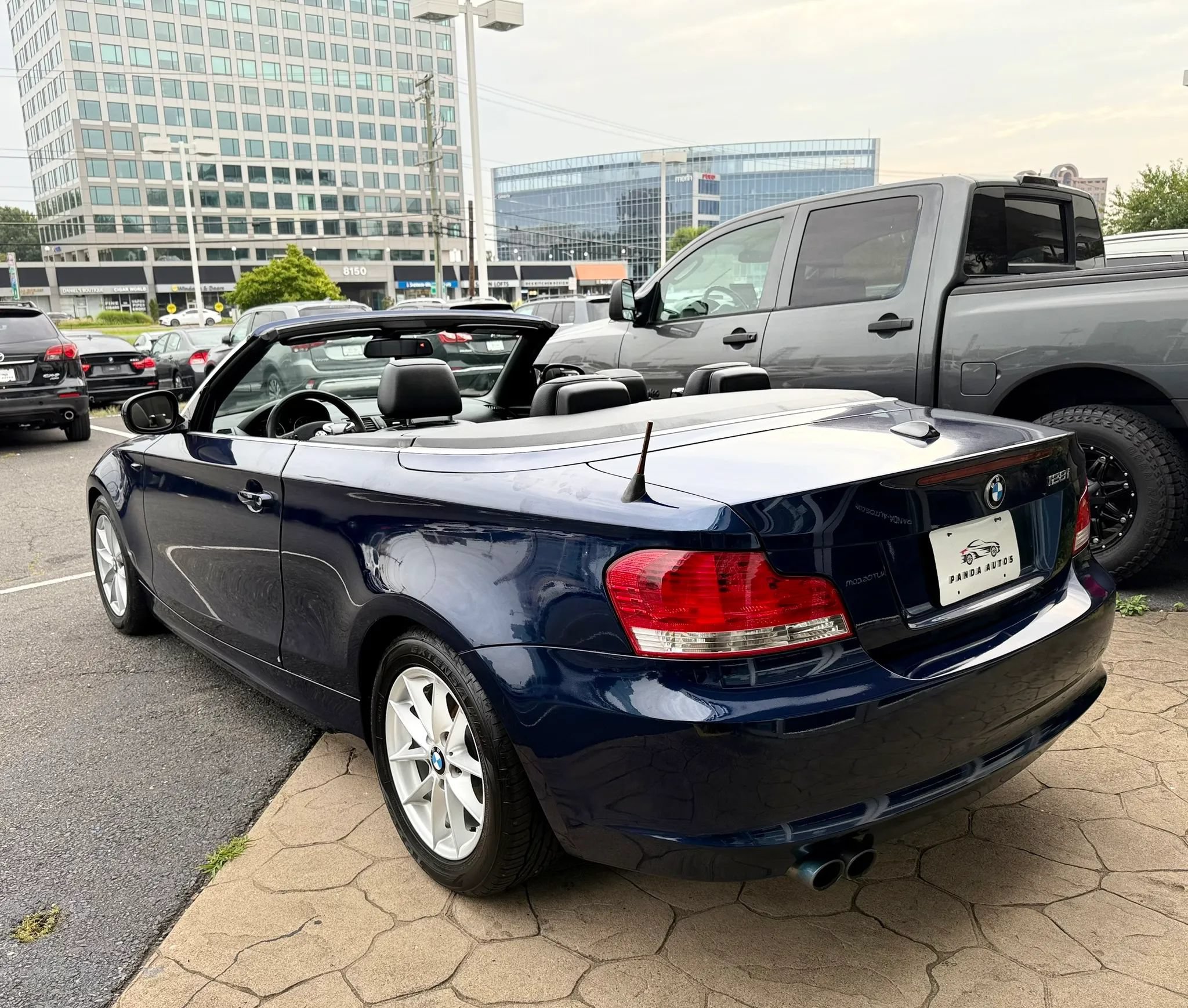 Used 2011 BMW 128i Convertible RWD image 9