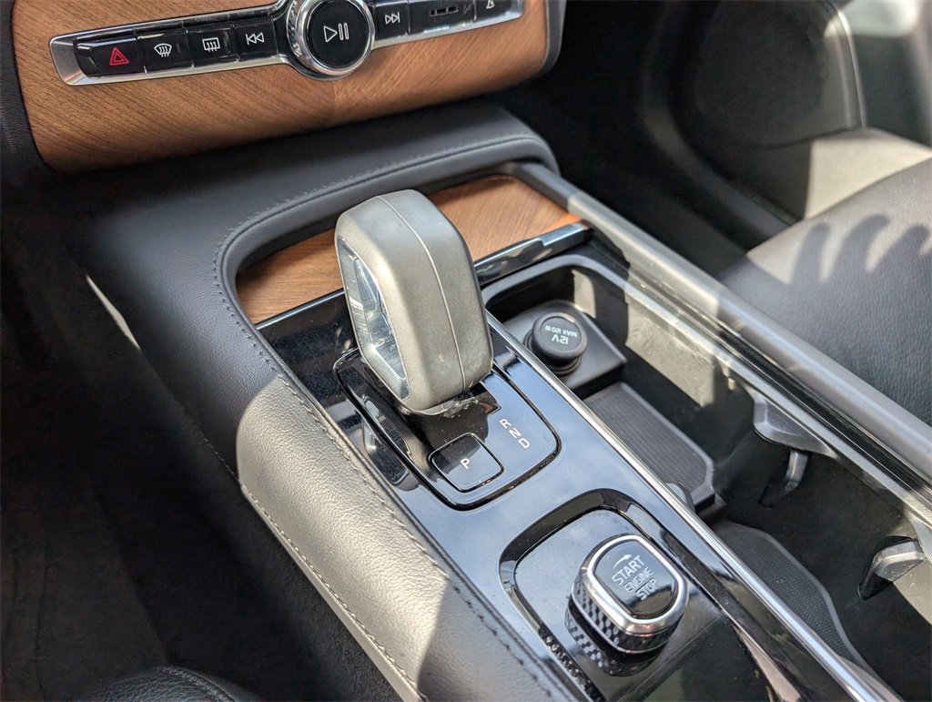 Used 2023 Volvo XC90 T8 Plus w/ Protection Package Premier image 29