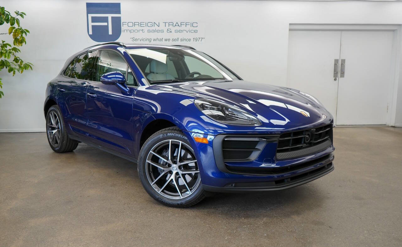 Used 2024 Porsche Macan image 28