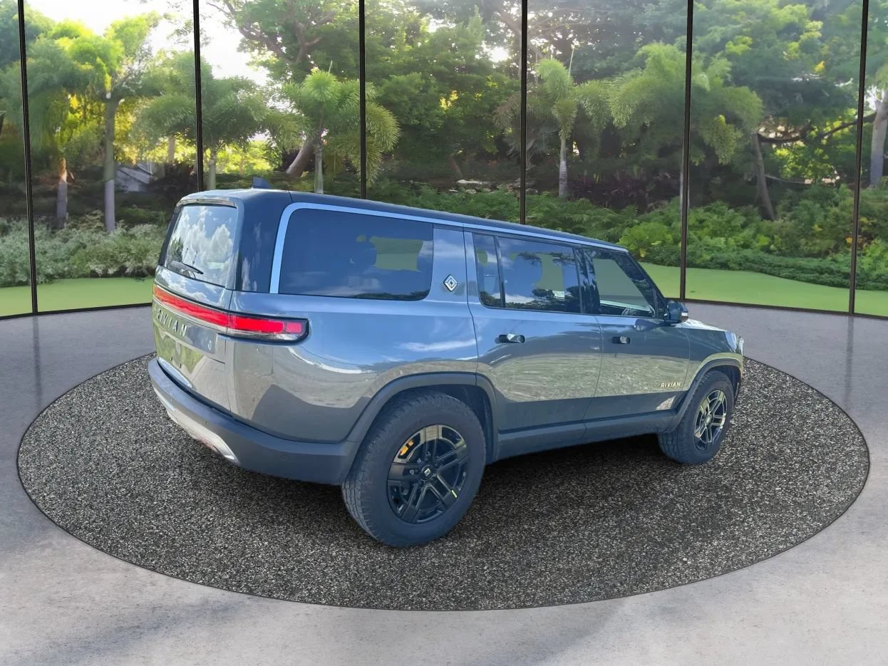 Used 2023 Rivian R1S Adventure AWD/4WD image 5