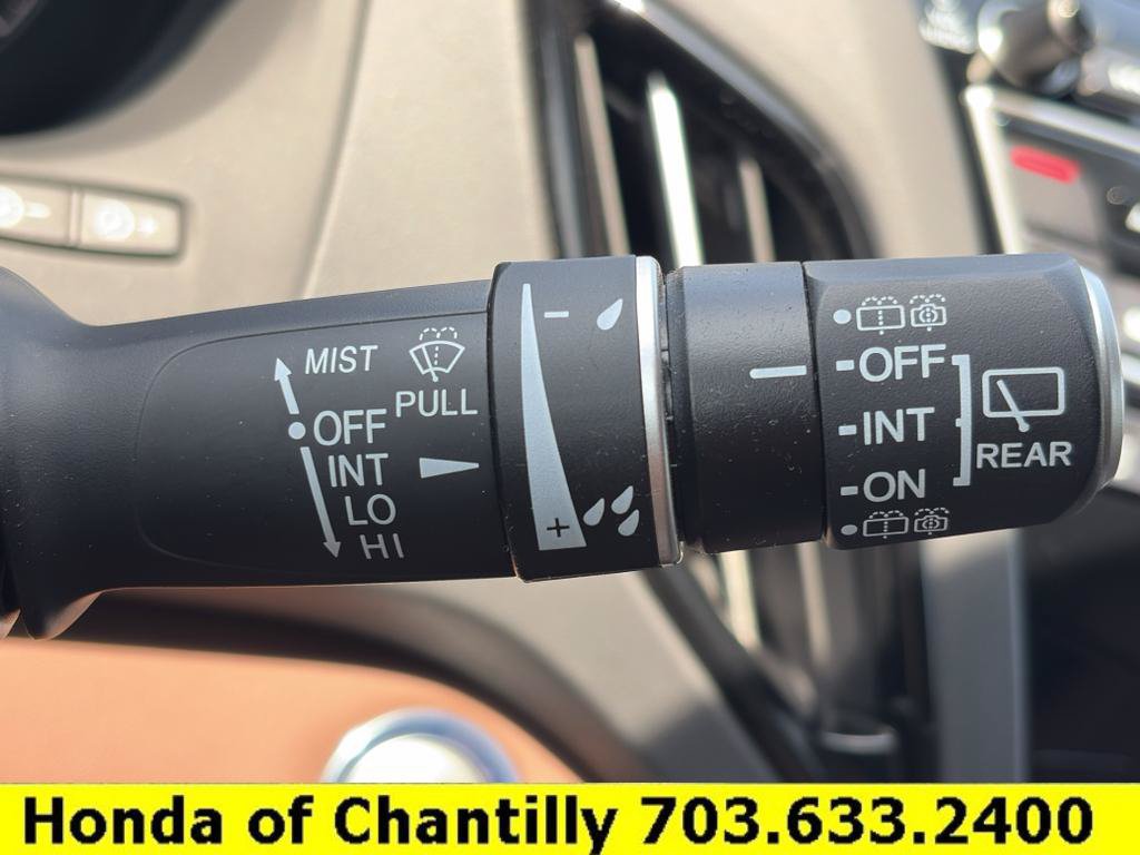 Used 2025 Acura RDX SH-AWD w/ Technology Package image 11