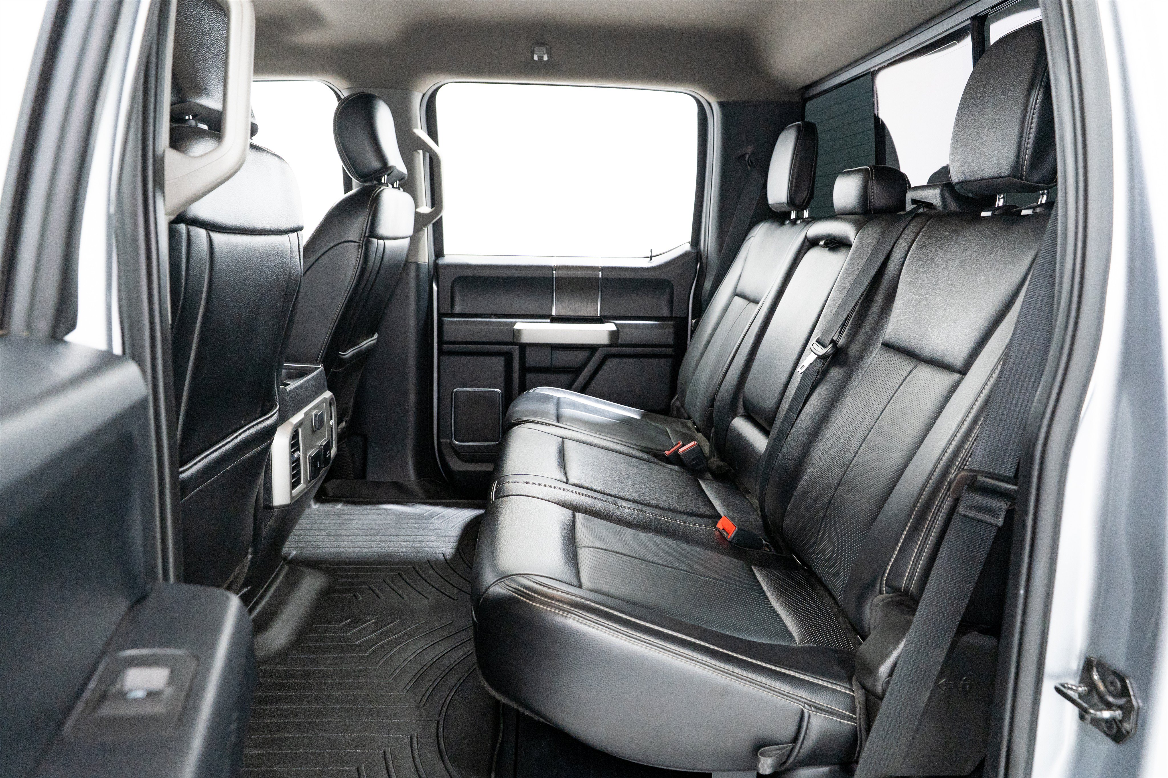 Used 2021 Ford F350 Lariat w/ Lariat Value Package AWD/4WD image 37