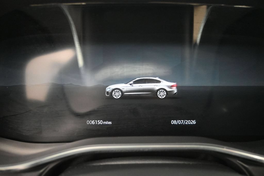 Certified 2024 Jaguar XF R-Dynamic SE AWD/4WD image 25