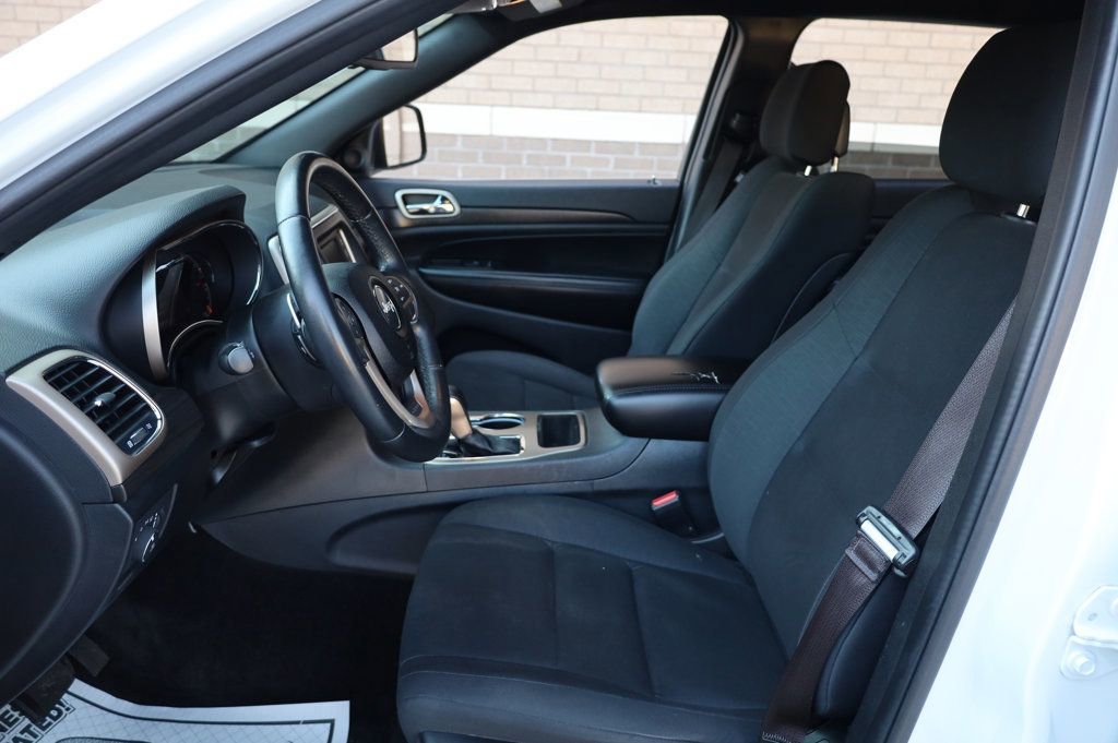 Used 2016 Jeep Grand Cherokee Laredo w/ Quick Order Package 23E image 16