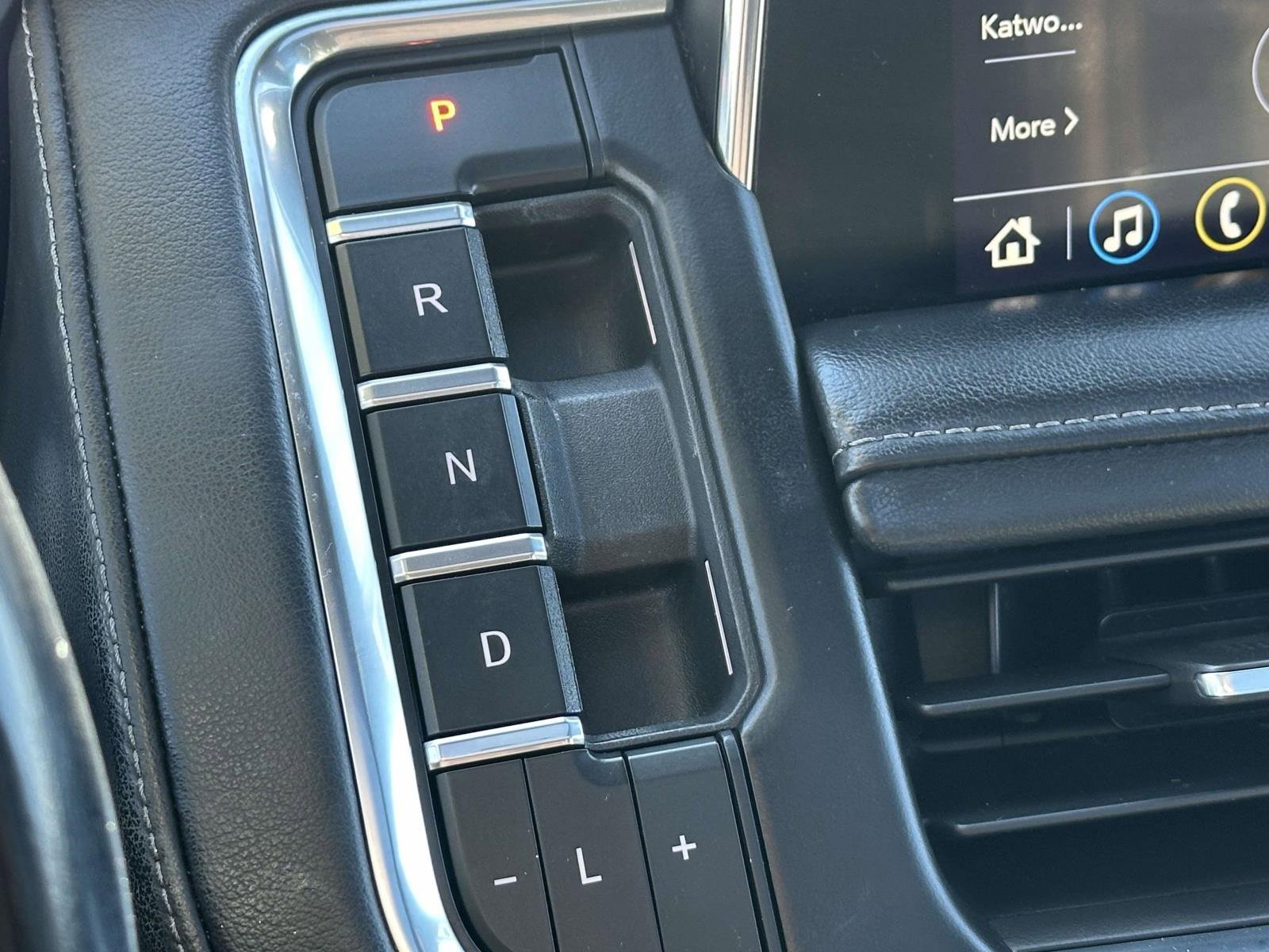 Used 2021 Chevrolet Tahoe Z71 image 13