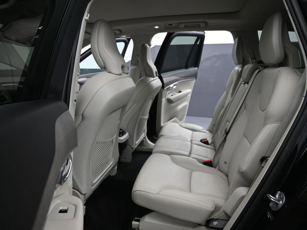 Certified 2023 Volvo XC90 B6 Plus w/ Protection Package Premier image 21
