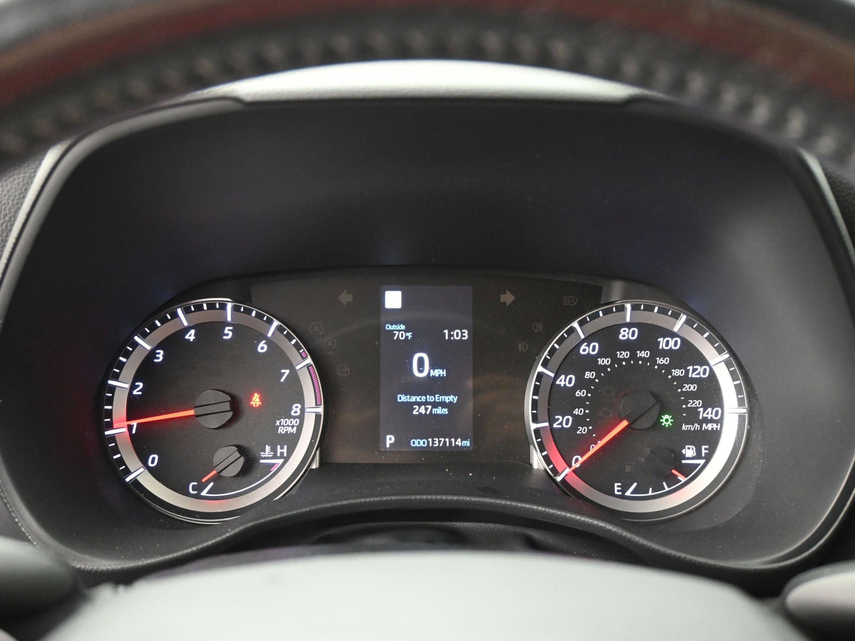 Used 2020 Toyota Highlander LE image 26