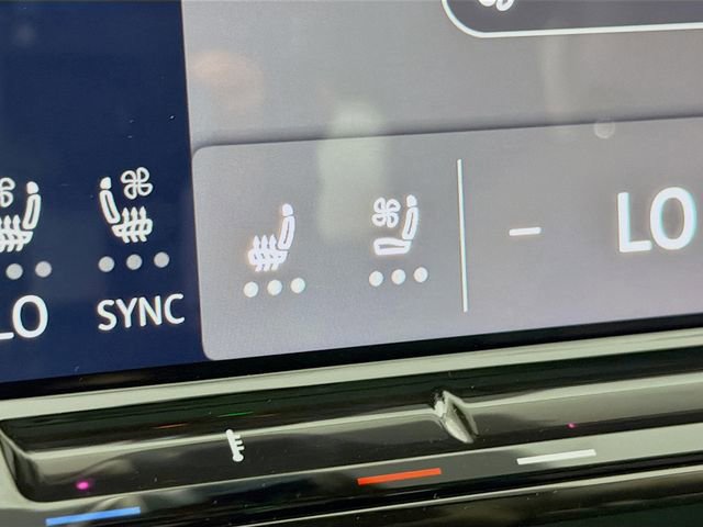 Used 2025 Volkswagen Atlas SEL image 22