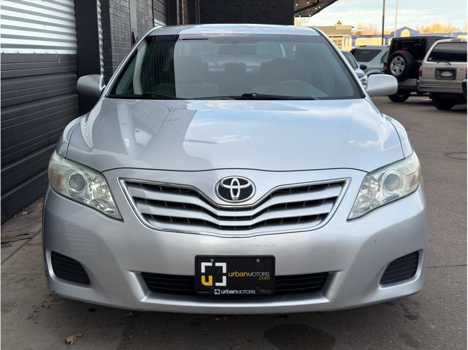 Used 2010 Toyota Camry LE FWD image 13