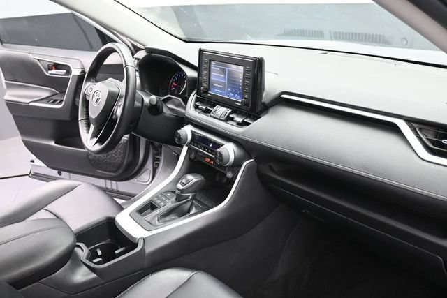 Used 2022 Toyota RAV4 XLE Premium AWD/4WD image 36