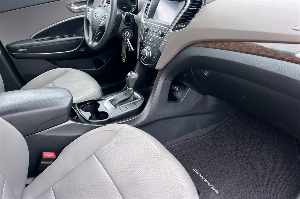 Used 2017 Hyundai Santa Fe Sport image 18