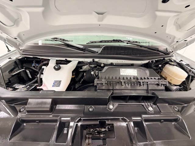 Certified 2025 Chevrolet Express 3500 LT w/ LT Preferred Equipment Group RWD image 28