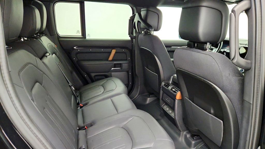Used 2023 Land Rover Defender 110 X image 24