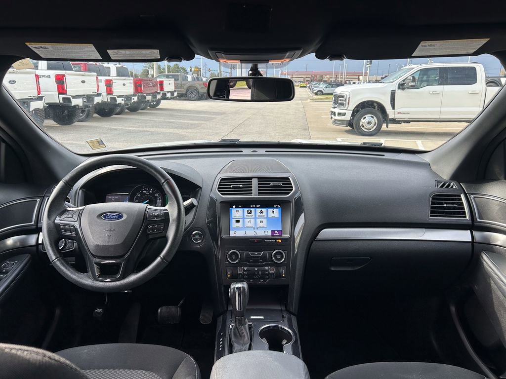 Used 2018 Ford Explorer XLT w/ Equipment Group 201A image 33