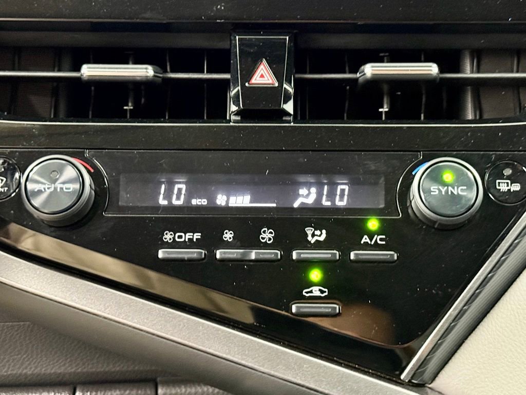 Certified 2022 Toyota Camry SE image 30