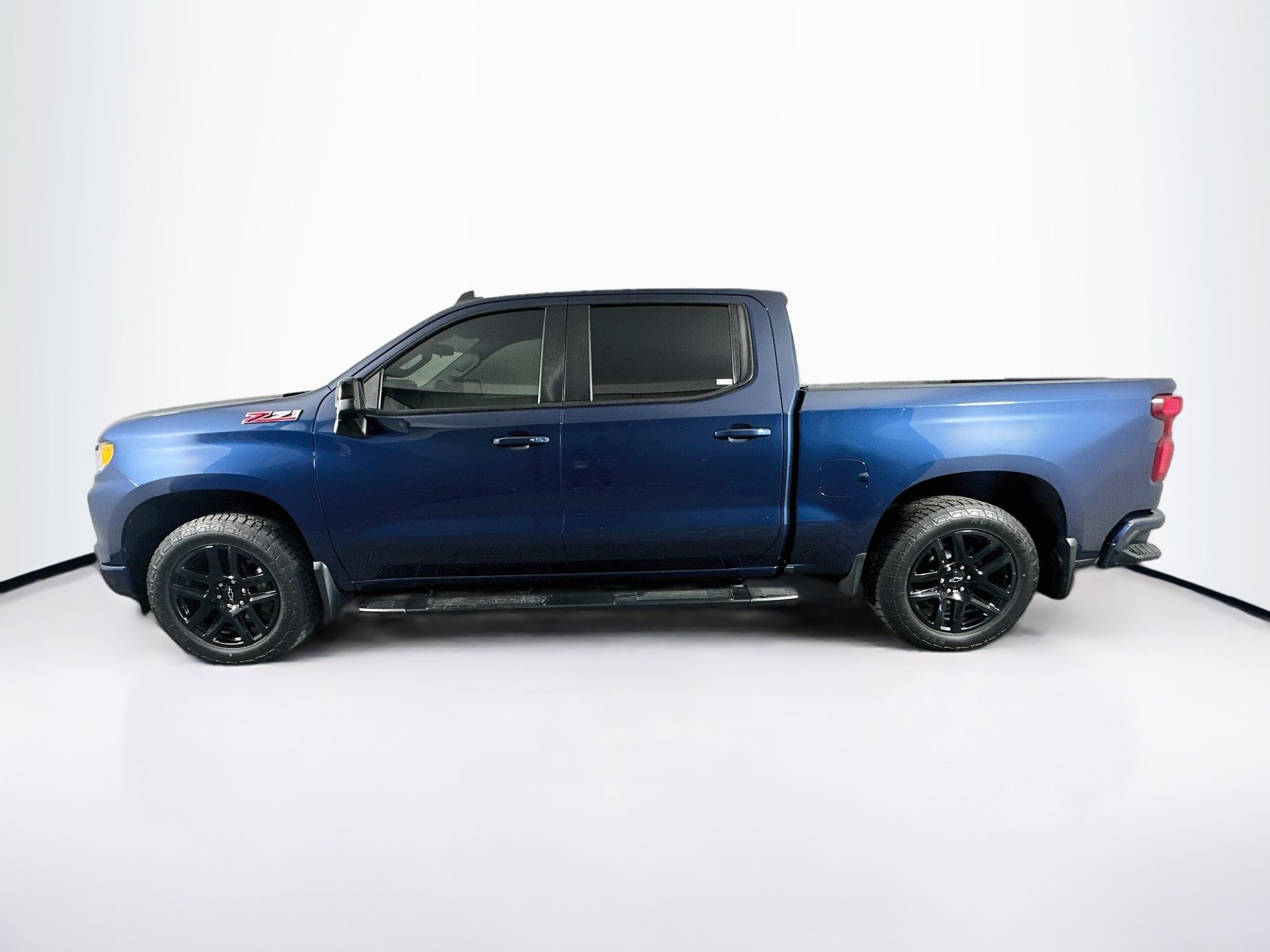 Used 2023 Chevrolet Silverado 1500 RST AWD/4WD image 4