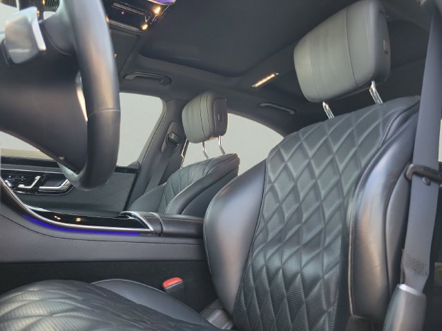 Used 2022 Mercedes-Benz S 580 4MATIC Sedan w/ AMG Line Package image 28