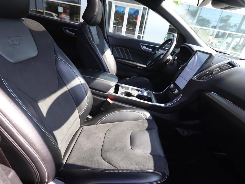 Used 2022 Ford Edge ST w/ Equipment Group 401A AWD/4WD image 15